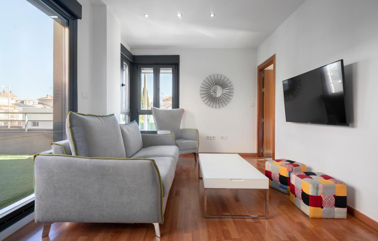 EnjoyGranada LUJO Piscina y Parking Apartment Bagian luar foto