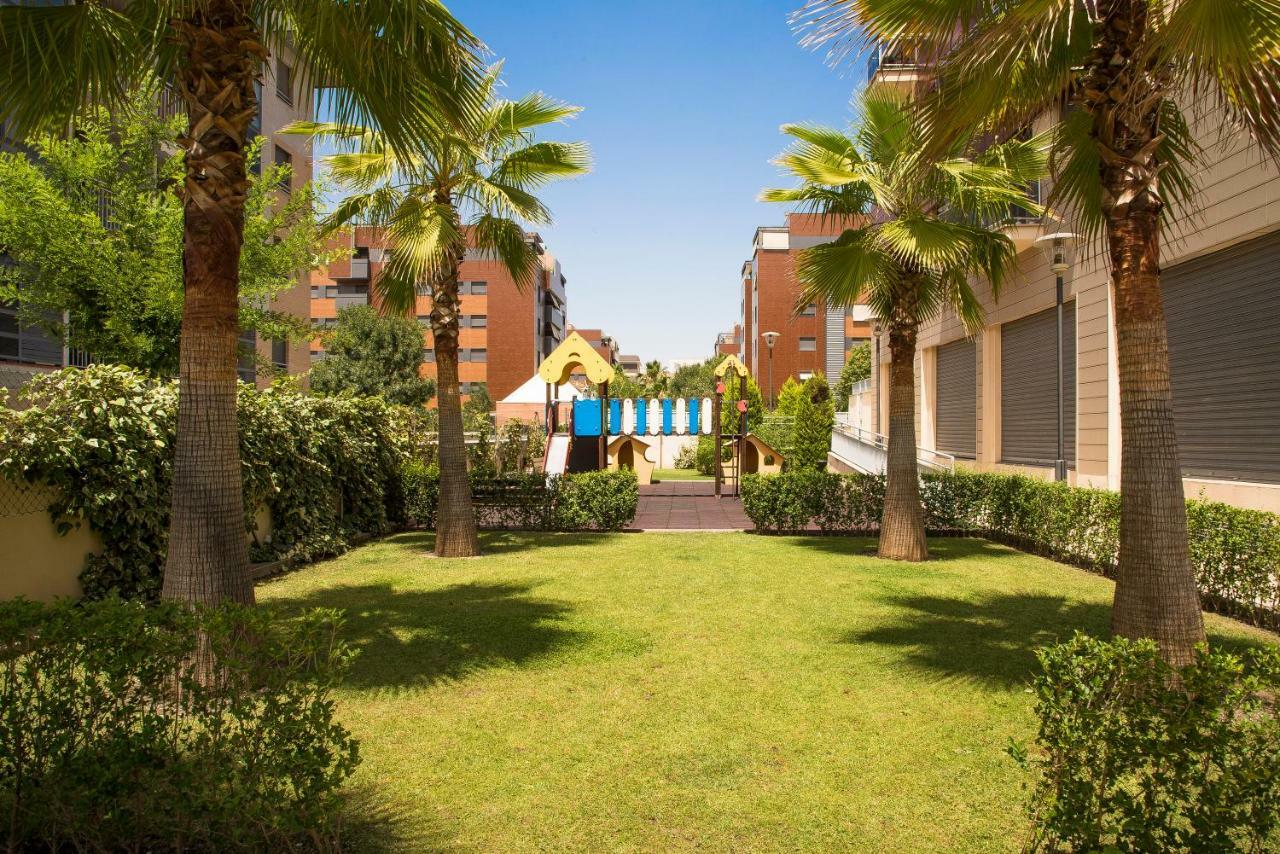 EnjoyGranada LUJO Piscina y Parking Apartment Bagian luar foto