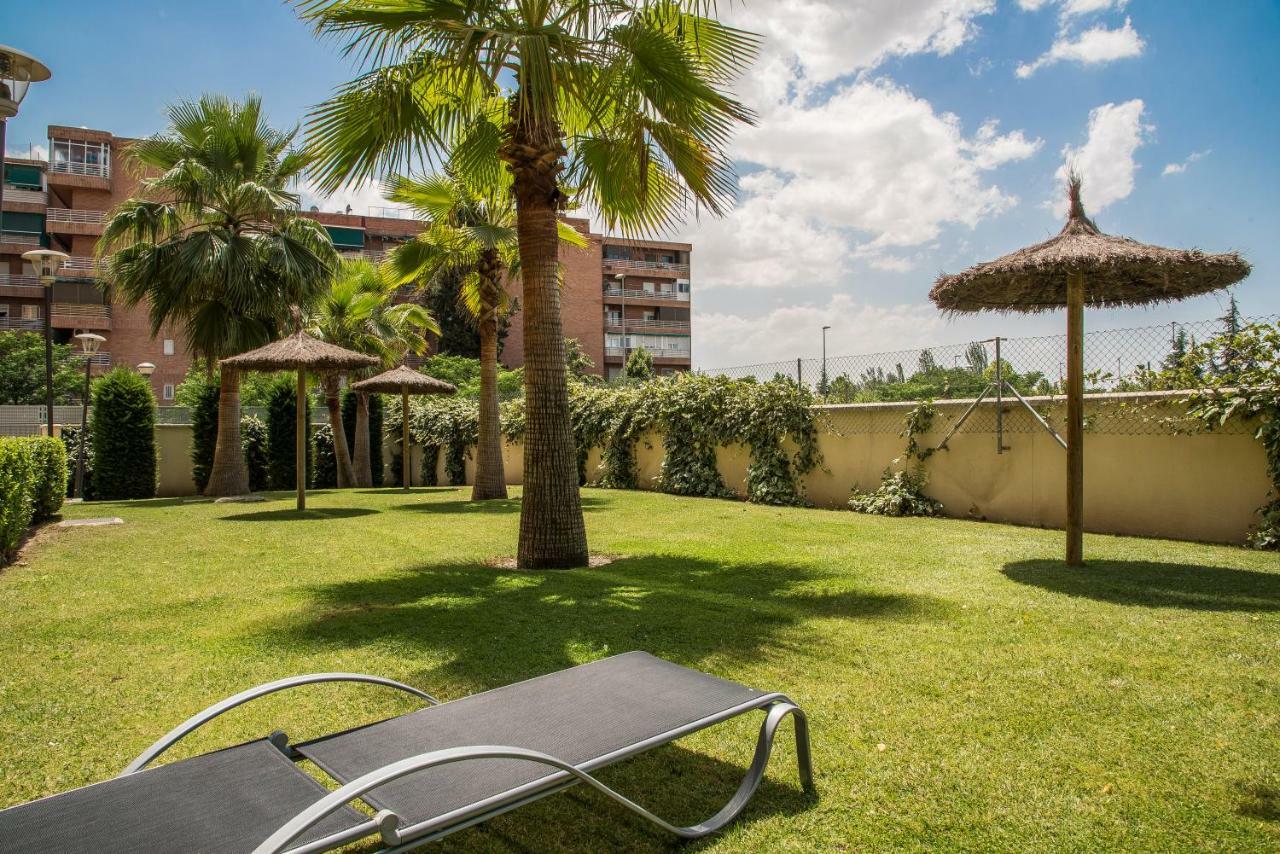 EnjoyGranada LUJO Piscina y Parking Apartment Bagian luar foto